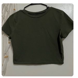 Women crop top